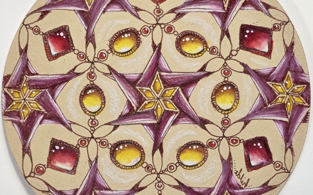 Zendala met burgundy sterren en glinsterende gems in rood en goudgeel — voorbeeld van een zentangle online video les door Hilde van Ginhoven, CZT. Act2tangle tile with burgundy stars and glittering gemstones in red and golden yellow — example from the Zentangle online video class Mystical Stars by Hilde van Ginhoven, CZT.